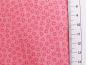 Preview: Patchworkstoff mit kleinen rosa Blüten von Riley Blake aus der Serie Happy Flappers. Ansicht mit Maß.