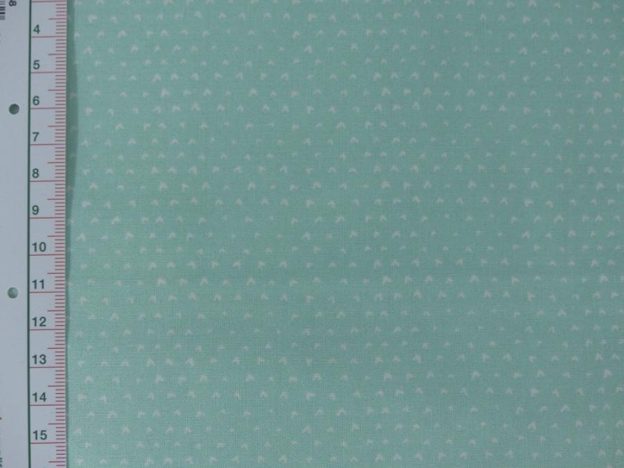 Preview: Stoff. Kleine ´weiße Miníherzen auf Mint. Detailansicht mit Maß.