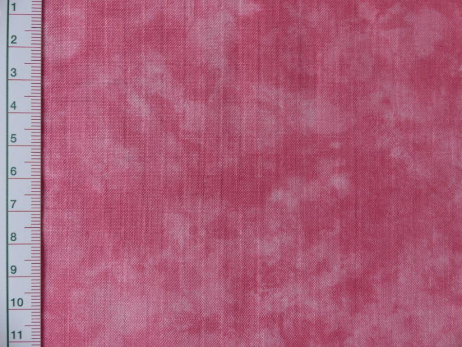 Preview: Patchworkstoff, Meterware. Detailansicht mit Maß. Rosa, pink marmorierter Klassiker von Moda aus der Serie Marbles.