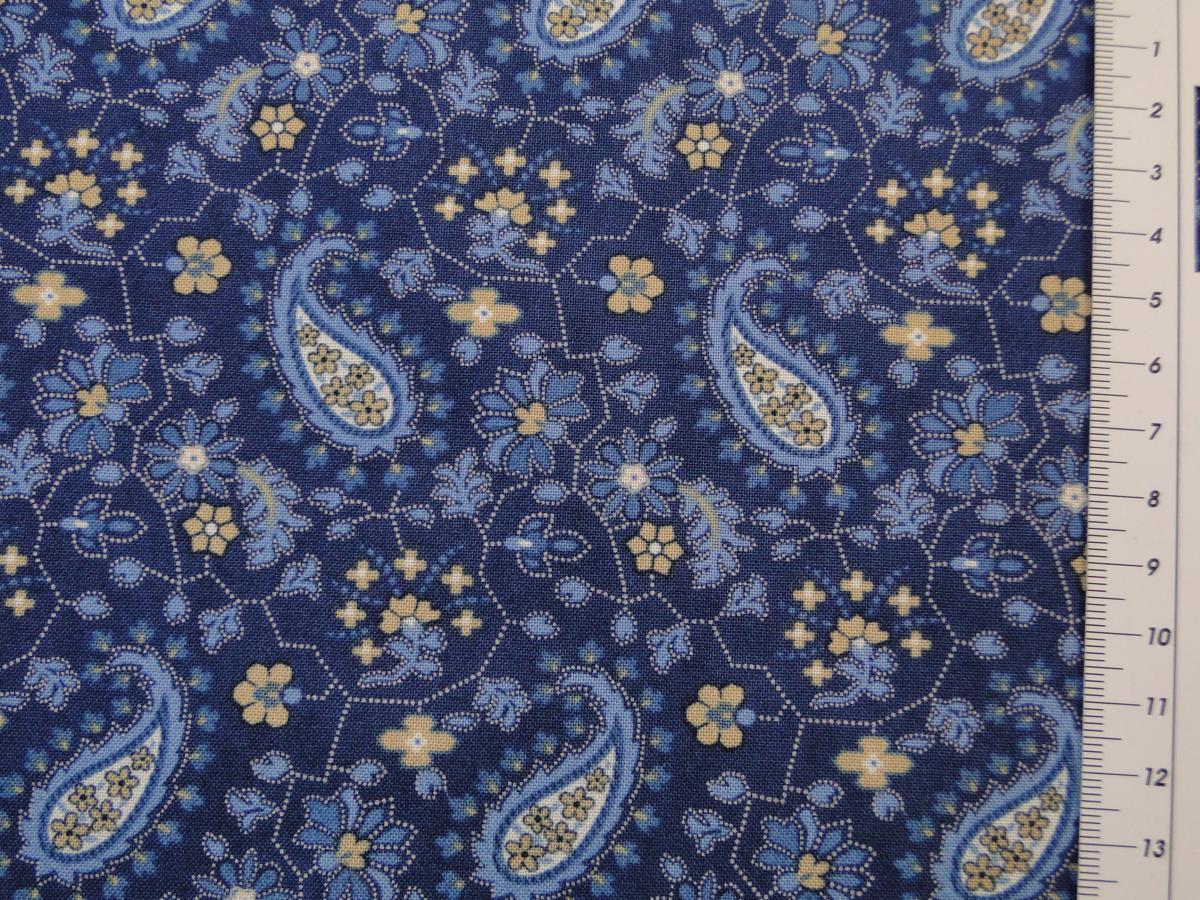 Patchworkstoff, Meterware. Detailansicht mit Maß. Paisley in blau und weiß. Lexington von Moda.