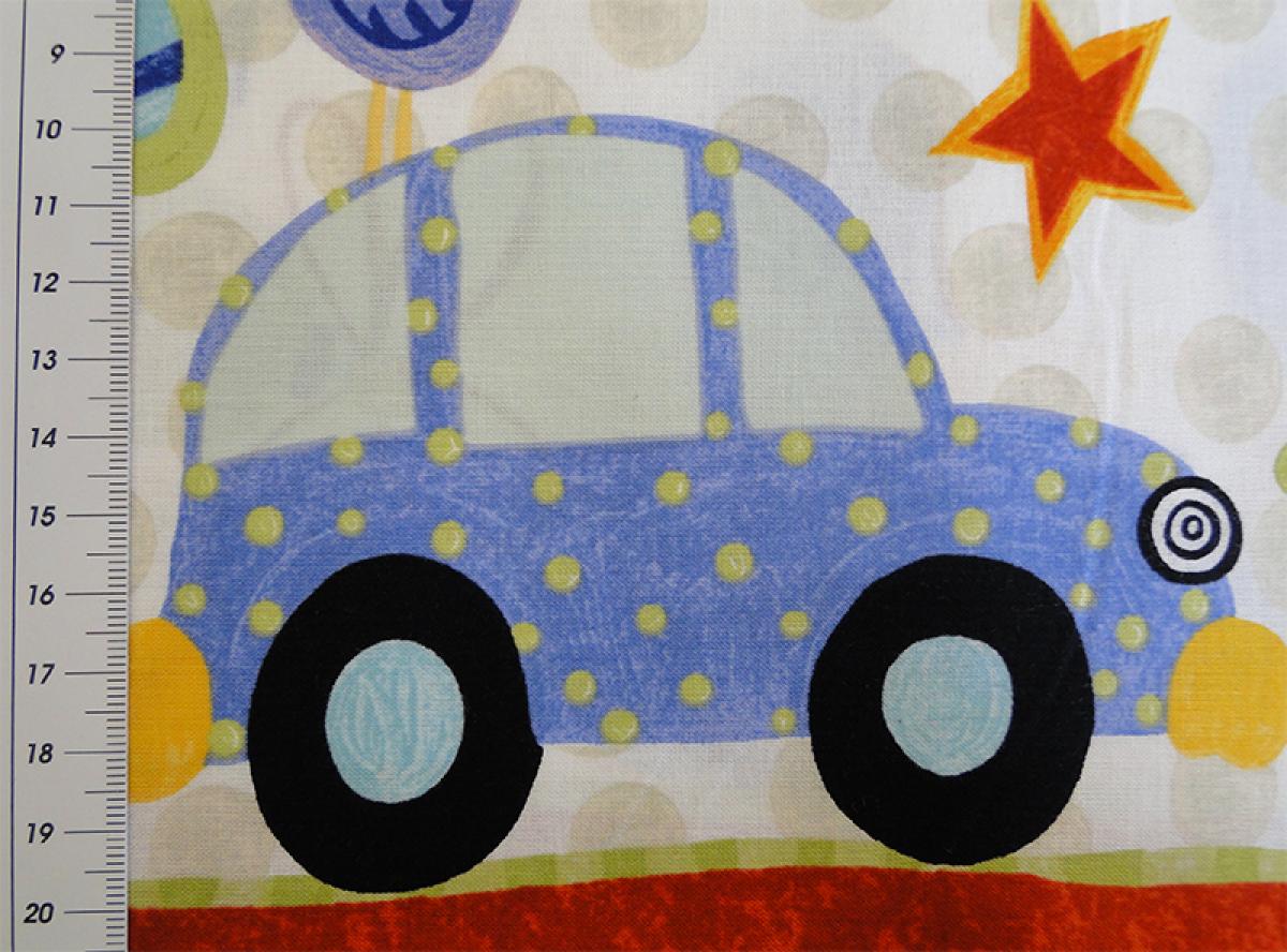 Patchworkstoff mit bunten Raketen, Flugzeugen, Autos und Nilpferden als Bordüre gestaltet. Detailansicht. mit Maß.